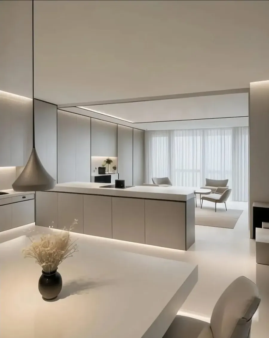 Kitchen & dining: image 13 of 14
